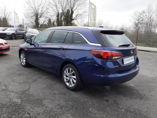 Opel Astra Sports Tourer image 7