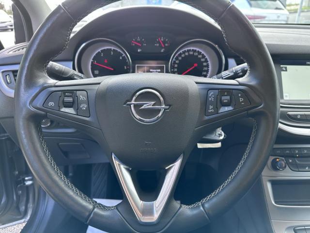 Opel Astra Sports Tourer image 4