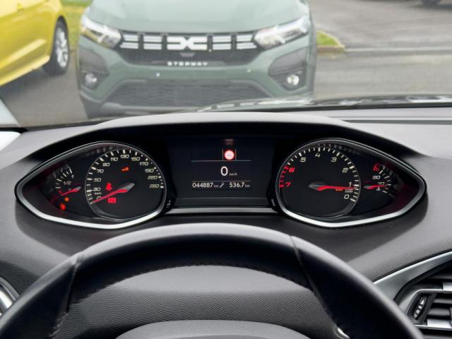 Peugeot 308 image 1