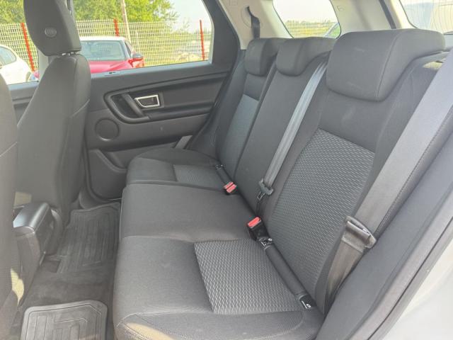 Land Rover Discovery Sport image 3