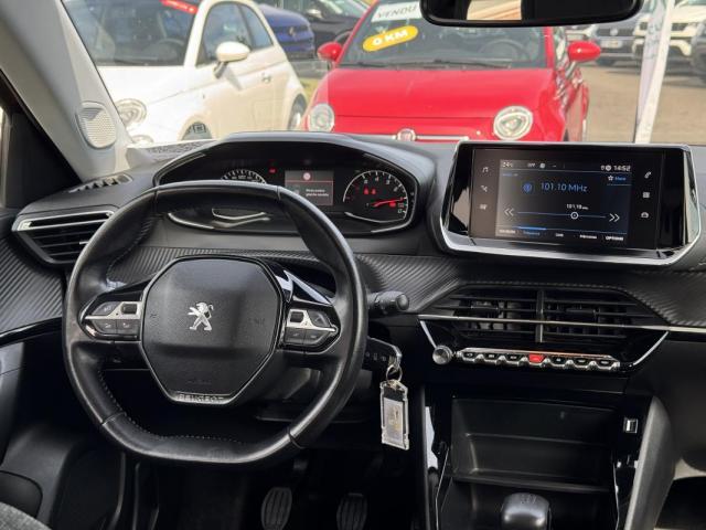 Peugeot 2008 image 8