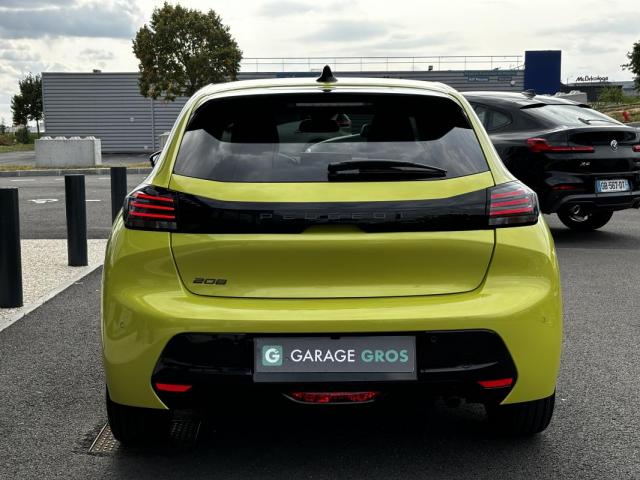 Peugeot 208 image 1