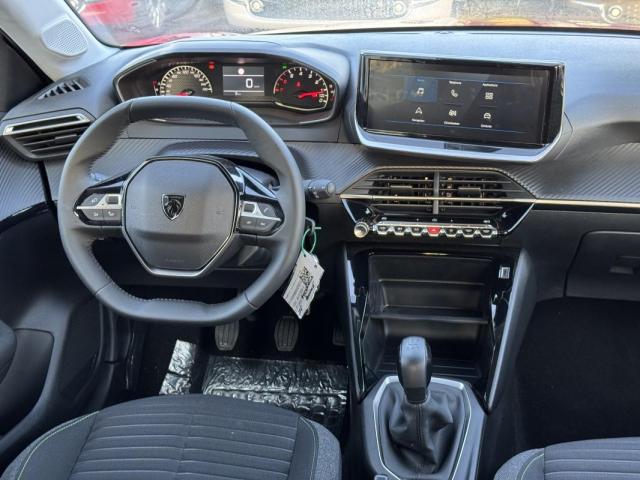 Peugeot 208 image 8
