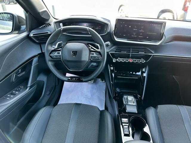Peugeot 208 image 4