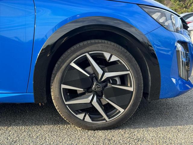 Peugeot 208 image 8