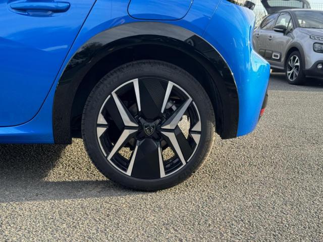 Peugeot 208 image 9