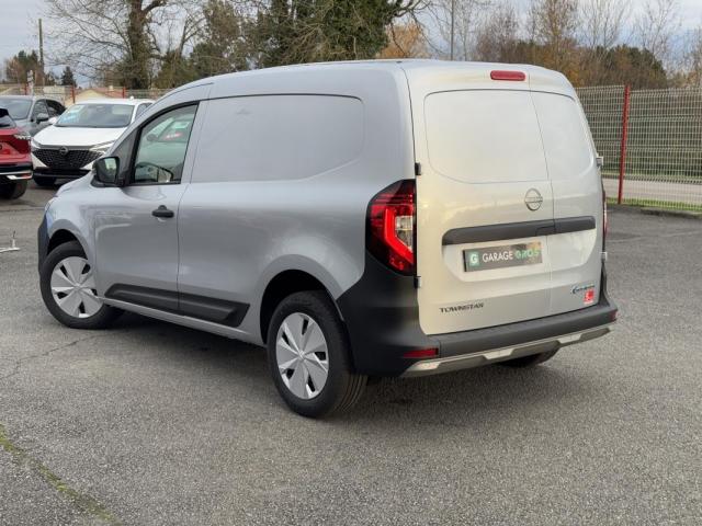 Nissan Townstar image 4