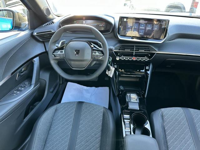 Peugeot 2008 image 3