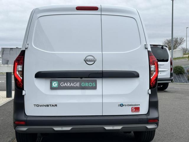 Nissan Townstar image 3