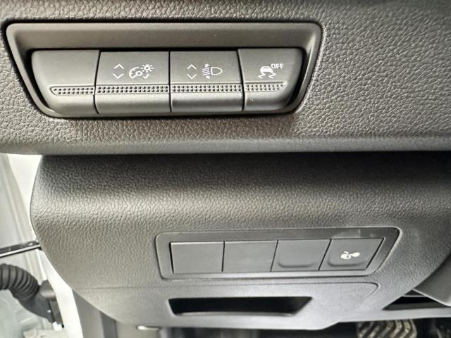 Nissan Townstar image 6
