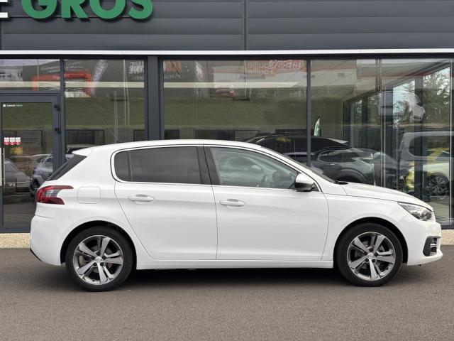 Peugeot 308 image 2