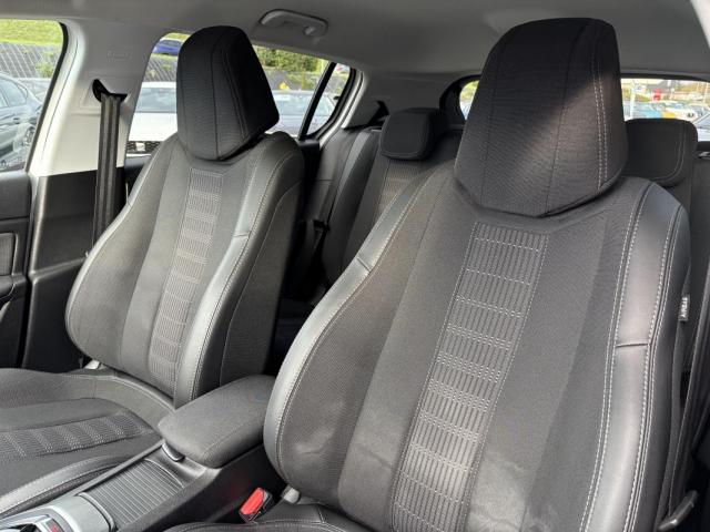 Peugeot 308 image 6