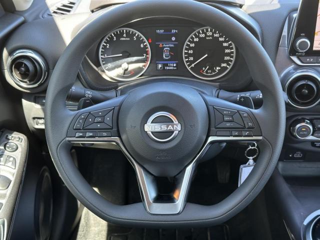 Nissan Juke image 8