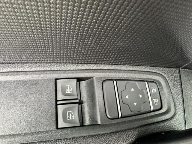Nissan Townstar image 9