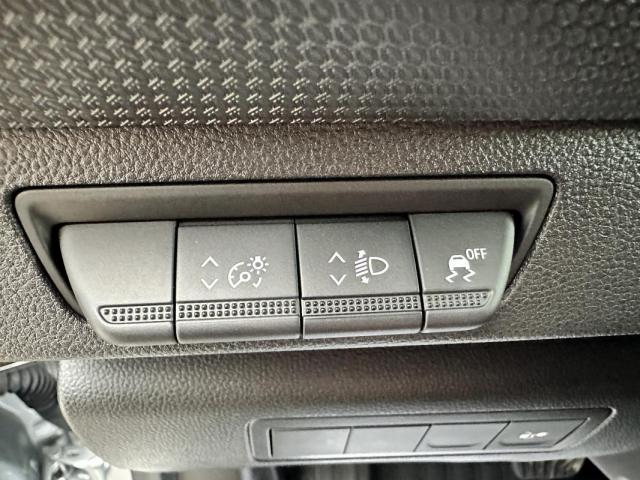 Nissan Townstar image 7