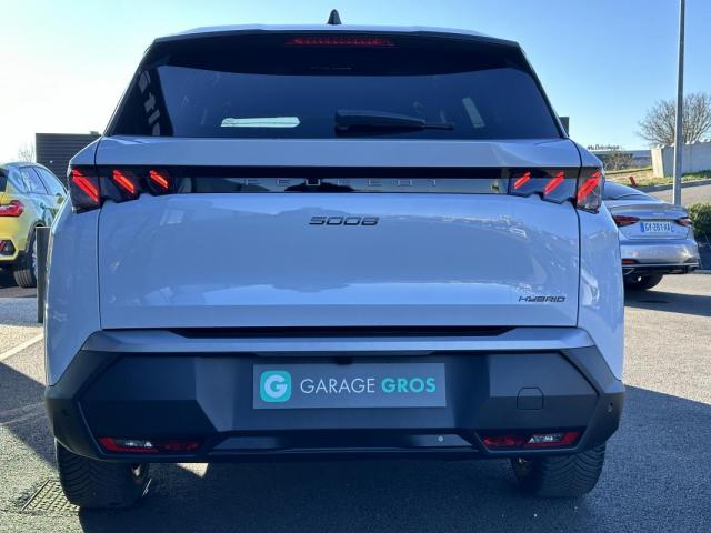 Peugeot 5008 image 1
