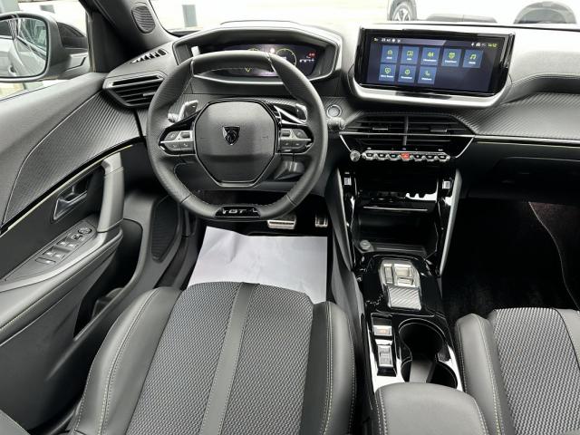 Peugeot 2008 image 1