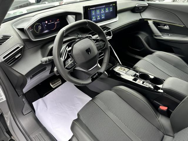 Peugeot 2008 image 7