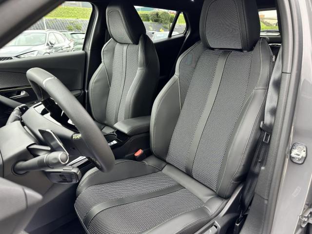 Peugeot 2008 image 6