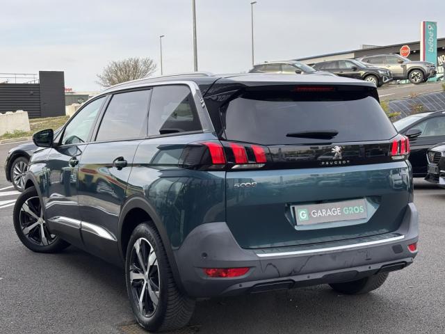 Peugeot 5008 image 1