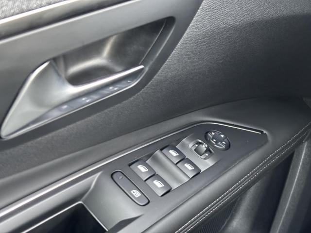Peugeot 5008 image 4