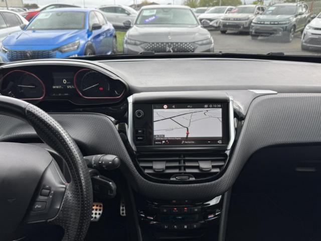 Peugeot 2008 image 1