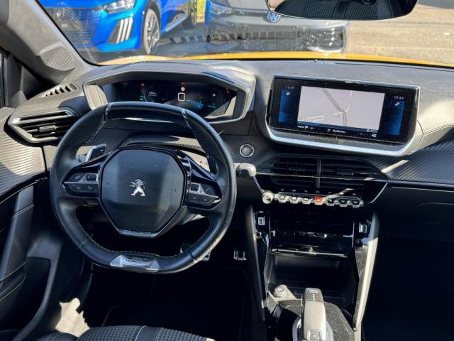 Peugeot 208 image 1