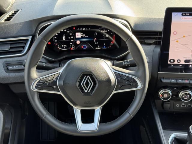 Renault Clio image 2