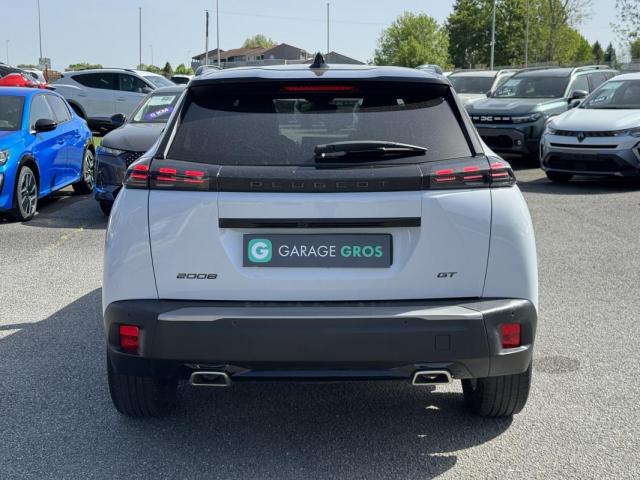 Peugeot 2008 image 8