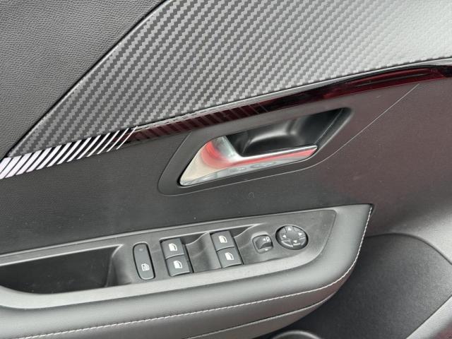 Peugeot 208 image 7