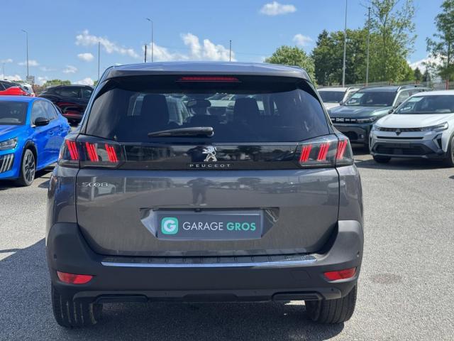 Peugeot 5008 image 1