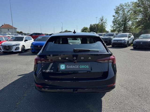 Skoda Octavia image 2