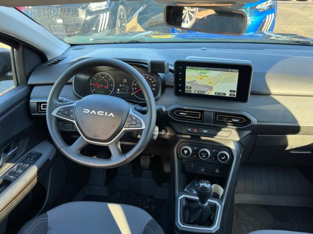 Dacia Jogger image 1
