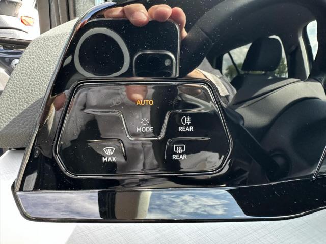 Volkswagen Golf image 7
