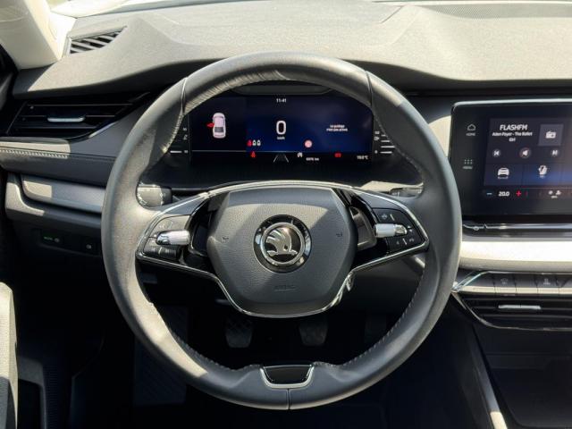 Skoda Octavia image 6