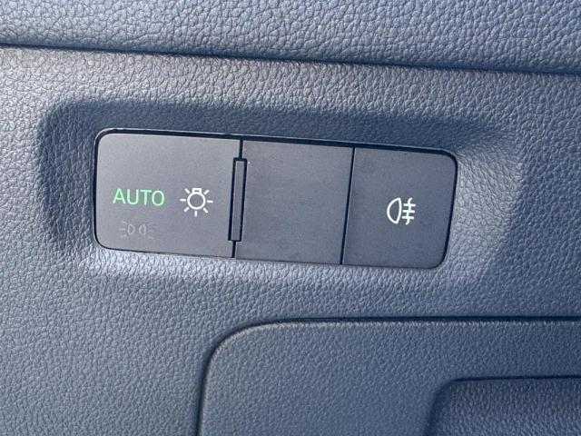 Skoda Octavia image 2