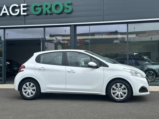 Peugeot 208 image 3