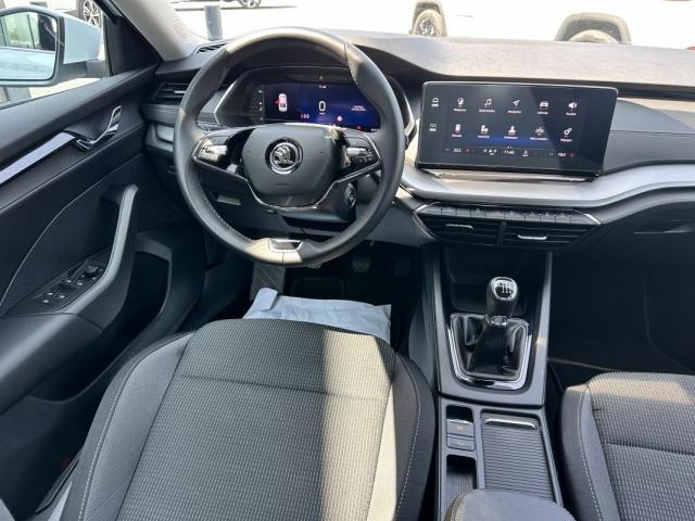 Skoda Octavia image 9