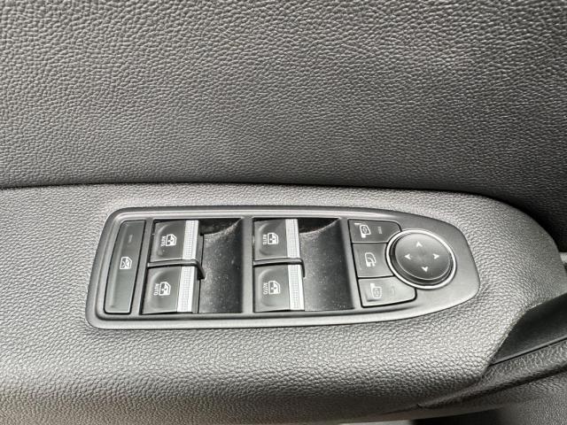 Renault Captur image 2