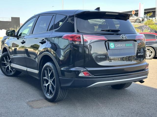 Toyota Rav4 image 2