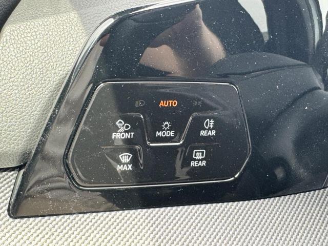Volkswagen Golf image 6