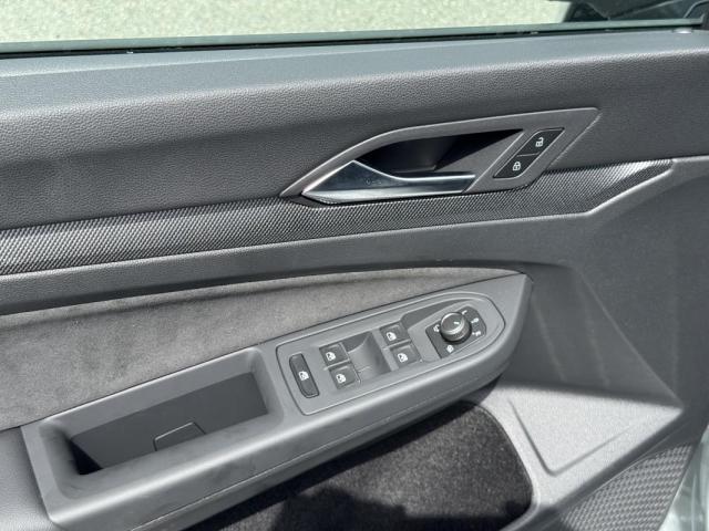 Volkswagen Golf image 7