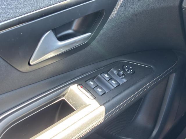 Peugeot 3008 image 4
