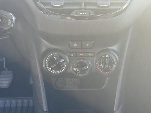 Peugeot 208 image 6