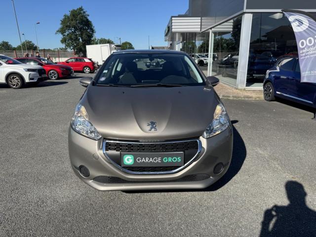 Peugeot 208 image 8