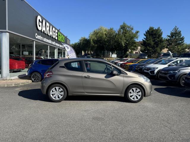 Peugeot 208 image 9