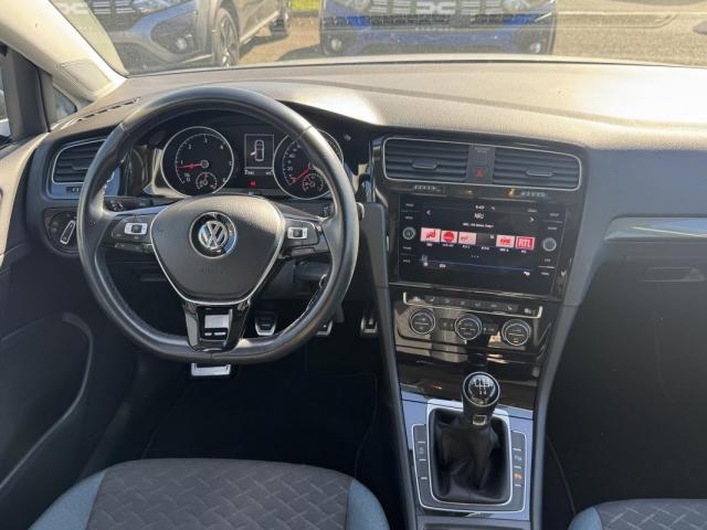 Volkswagen Golf image 6