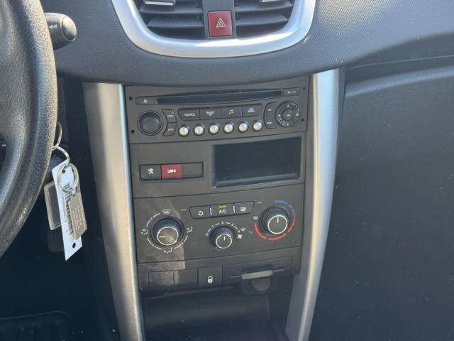 Peugeot 207 image 3