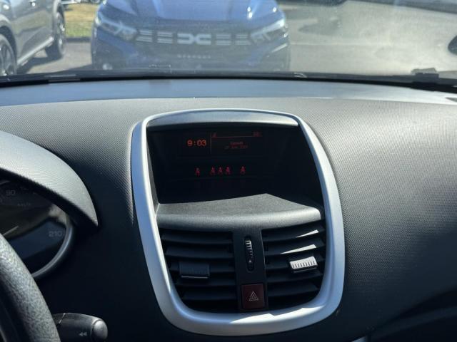 Peugeot 207 image 6