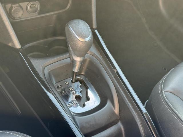 Peugeot 2008 image 8